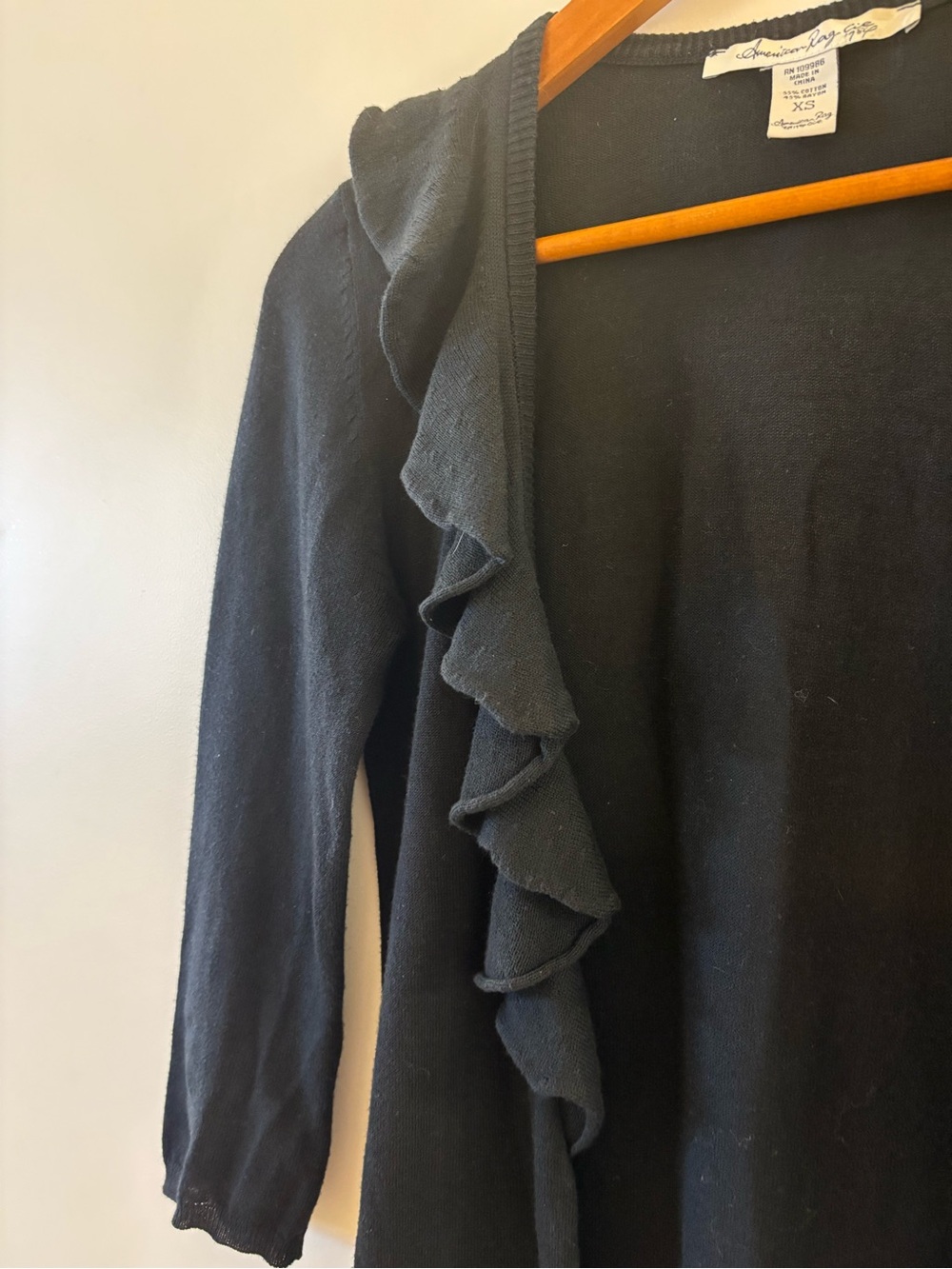 American Rag Cie Black Ruffle Front Open Cardigan XS - Picture 3 of 5